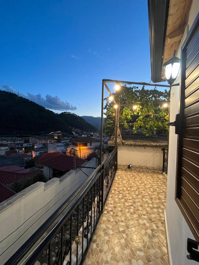 Nena'S Dashe House Berat Exterior photo