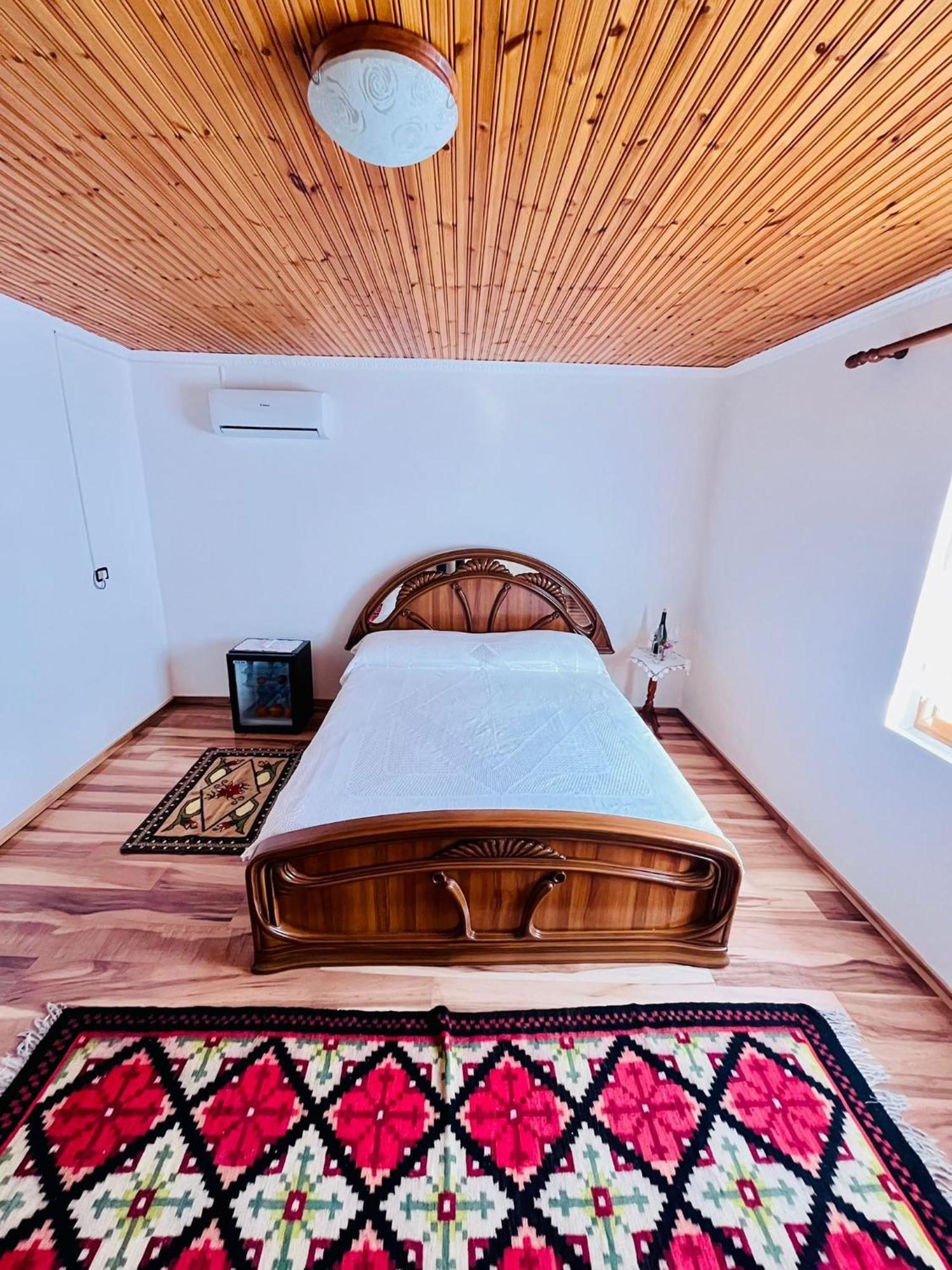 Nena'S Dashe House Berat Exterior photo